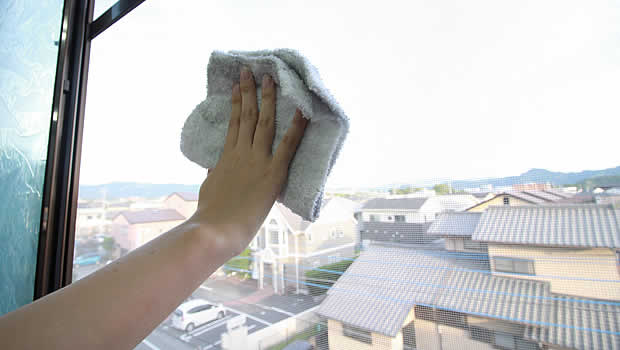 奈良片付け110番の窓ガラス・サッシ・網戸・雨戸掃除サービス