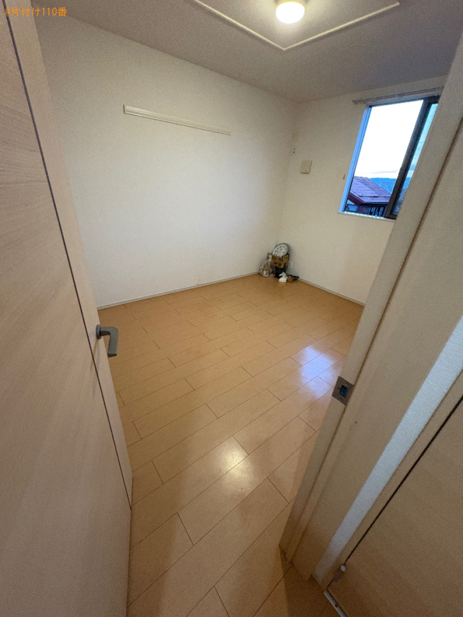 洗濯機、本棚、脚立、マット、すのこ、ちゃぶ台等の回収と荷物の運搬